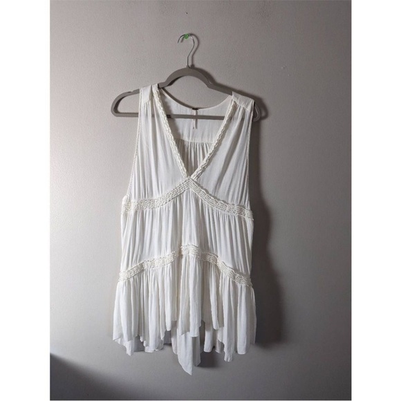 FP White Sleeveless Tunic Top - Size Medium - Picture 1 of 3